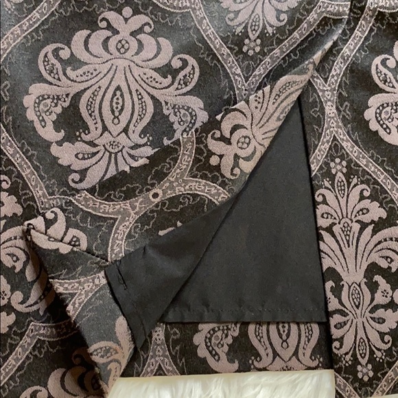 WHBM Black & Gray Pencil Skirt w/ Mansion Design - Picture 5 of 7